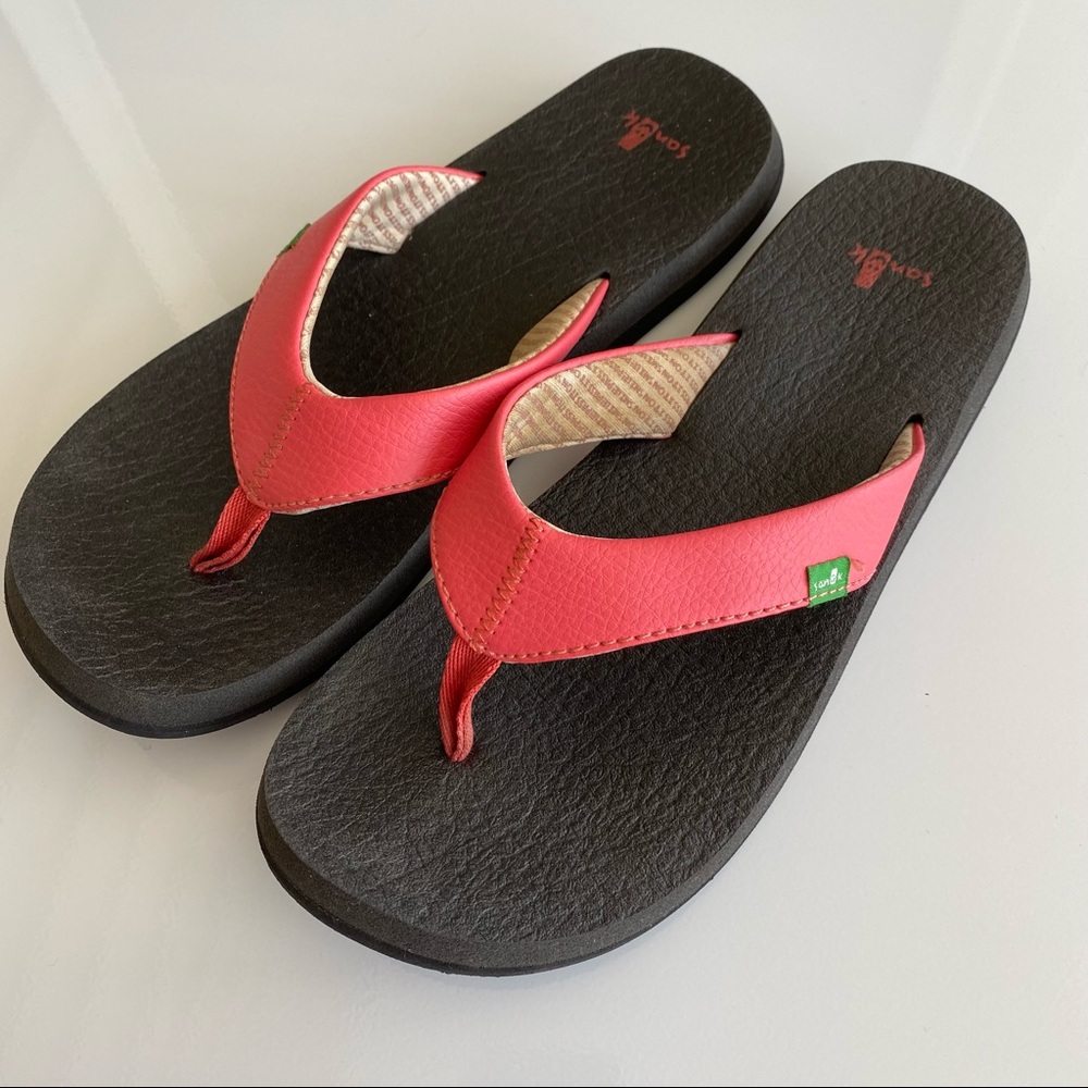 Sanuk flip flops